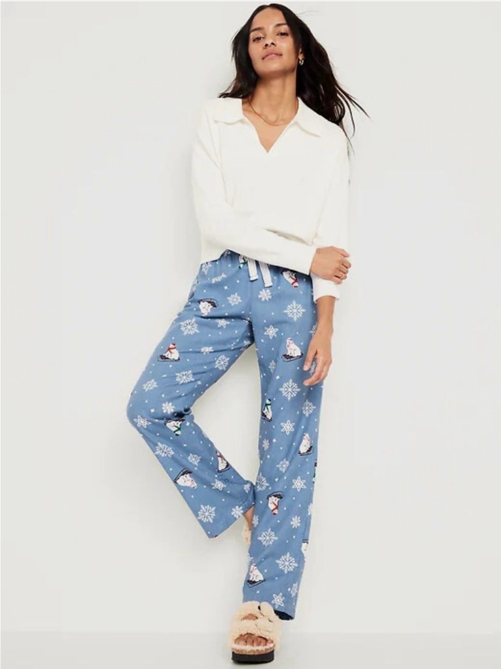 Old Navy ‘Bears That Sleigh’ Sledding Polar Bears Flannel Pajama Pants